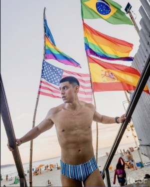 Xtudr - buscochuch: Latino, Dj, Deportista, Masajista, Modelo Onlyfans, Terapeuta Holístico, Creador de Contenido.
Hacerte el amor también s...