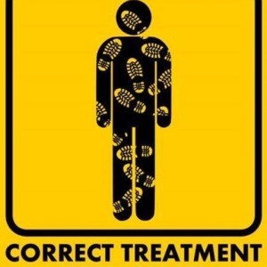 Xtudr - ChastityBoy_: Masculino, guapete, en estricta castidad desde 2020... Hoy día usando 24/7 una jaula diminuta metálica, con cinturon, ...