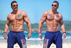 Dibujo realista. Dos monitores definidos, tatuados y pijos del mejor gimnasio de Cádiz posan con el pantalón corporativo en la playa de Bolonia. 
