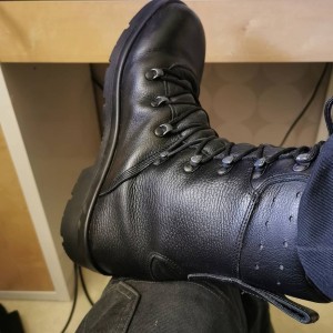 Xtudr - Lametusbotas: Looking for dominant fucker lover of boots, BDSM, submission.