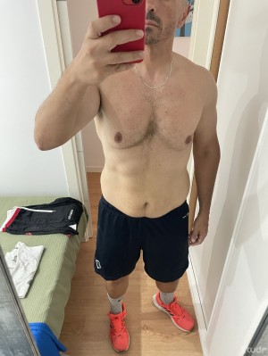 Xtudr - LD78: Buenas!
Me pone mazo la ropa de deporte, chandals y equipaciones de fútbol., calcetos, pies... 
Acabo de descubrir el muscle w...