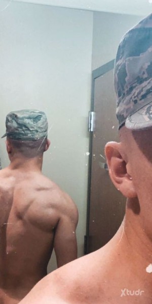 Xtudr - wayne709: Just look for a Fwb or relationship 