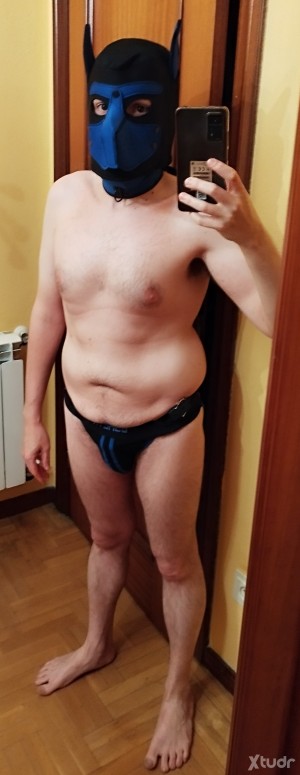 Xtudr - sumisoaprendiz85: Bondage, fetish, humiliation, torture, fucking... Sex is what interests me the least.
Chubby with a super small pe...