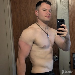 Xtudr - SeanJordan1: Open to try new things, love to travel and have road trips, I am looking for a long term relationship, everyone is welc...