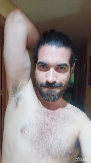 Xtudr - Aprendiz92: •_Muy interesado en la dominación entre colegas, morreos, salivaza, cerdeo, meos, olores, que me den órdenes y restrinja...