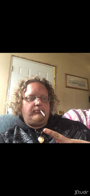 Xtudr - Alexander666: I am Alex I am a 42 year old bisexual bottom  I am in Niagara Falls Canada 🇨🇦 