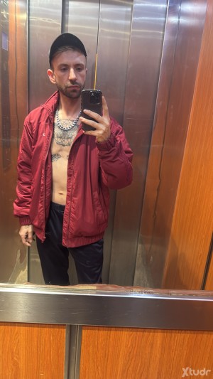 Xtudr - HungKinkyVersPig: - With place/car
- A lot of perversion
- I prefer older than me
- Open-minded