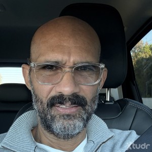 Xtudr - HandsomeTop: I’m a nice easy going masculine affectionate man. Ilike to kiss foreplay rimming fucking nippleplay toys ff spanking po...