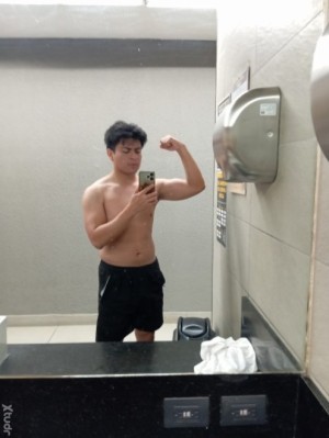 Xtudr - Spalo: I'm looking for someone to dominate me.