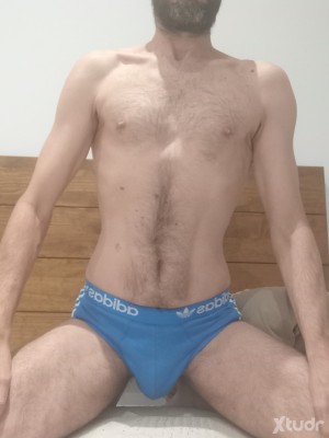 Xtudr - pascentro: I'm an uncle with a submissive side, but not a slave. Available for public and/or private use for fun.
I have many kinks ...