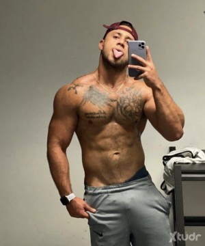 Xtudr - ricohonryyyy: I can’t host but down for whatever comes my way 