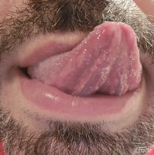 Xtudr - Bambu29: Tío normal que disfruta satisfaciendo los deseos sexuales de machos dominantes. Buen rollo e higiene.