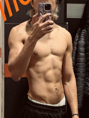 Xtudr - urboy: Dom 💵🦶🏼💸
Remember your place and introduce yourself properly if you're looking for a response. Don't waste my time if you don...