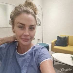 Xtudr - worshipJessi: Una diosa amorosa busca un esclavo sumiso y obediente para una relación a largo plazo.