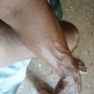 Xtudr - toro1111: Male uncle, dominant male, submission, lashes, I like to photograph submissive bitches.....it drives me crazy open chochit...