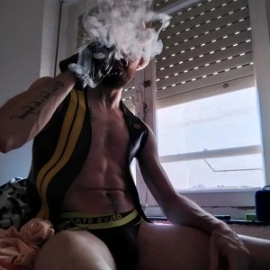 Xtudr - Sr.RubensPary: I'm a Master, Cash Master, key holder, handler.
I don't fuck on first sessions, there are toys and hand... (there are...