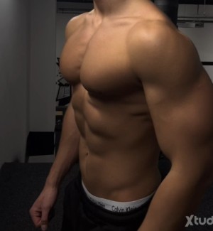 Xtudr - AmoReneDuro: I'm looking for a session of extreme cattle-like treatment and maximum humiliation.