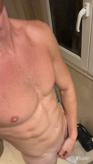 Xtudr - dommaster: C a s h.  Text me to get to know each other, I’m open to everything 