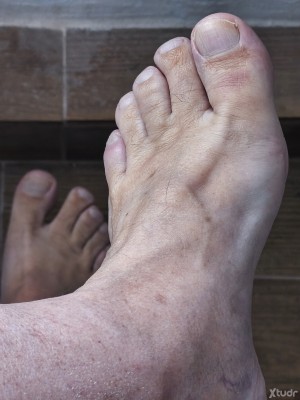 Xtudr - Luis3523: Submissive fetishist of male feet. I submit to the feet of a dominant man who knows how to treat me.