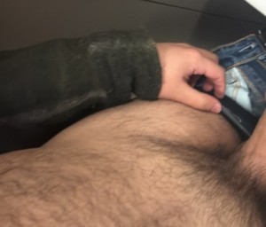 Xtudr - Curioso497451: Buscando sesión de edging y/o tickling. Quiero ser ordeñado. Sólo soy top. 