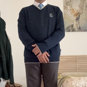 Xtudr - jovenn98: Me gusta el bondage, estar en castidad, privación sensorial, edging y milking, feminización, cbt, pinzas..
Me encanta vest...