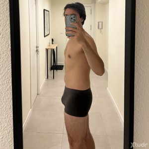 Xtudr - ecc3t5iu: Busco escapar de la rutina.
No me veo como esclavo, pero si como sumiso/prisionero/perro.
Busco algo fijo semanalmente y s...