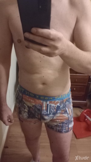 Xtudr - FOLLABOCAS: I like to fuck and piss in mouths throats watching porn and end up soaked full of drool, I don't like kisses or oral sex...