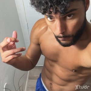 Xtudr - jeffisnla: 6’9” D1 ATHLETE FROM BROOKLYN… NEW TO LA WITH MY BF SOMEONE TAKE US OUT😝 .. Looking for friends, job opportunities, singe...