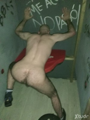 Xtudr - PeludoSumiso: Sumiso maduro muy fetichista. 