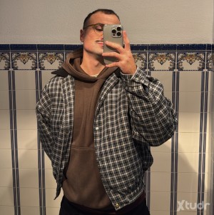 Xtudr - issmxxx: Looking for a financially submissive, you won't regret it.