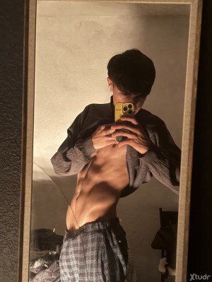 Xtudr - Master_Infernape: Soy tu nueva obsesión financiera.
Obedece, rinde tributo y aprende lo que es complacer de verdad. No me interesa t...