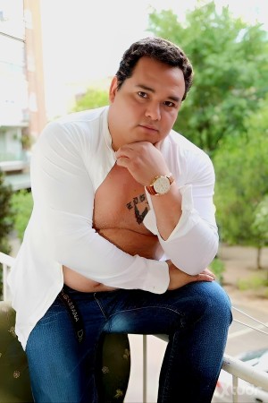 Xtudr - Charlycharly: I'd like to get into fisting with a guy who works my ass and after some good blowjobs of his dick, fucks me to the lim...