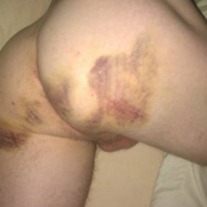 Xtudr - obedientesm:  Esclavo  bisex , años gustando  protocolo estricto, el servicio doméstico, humillación, feminización,  azotes, lluvia,...