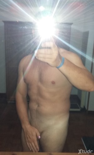 Xtudr - sumisonudista_fistzoo: Submissive for Dominant men and mature males...without complexes or taboos....and if they have a pet it's a p...