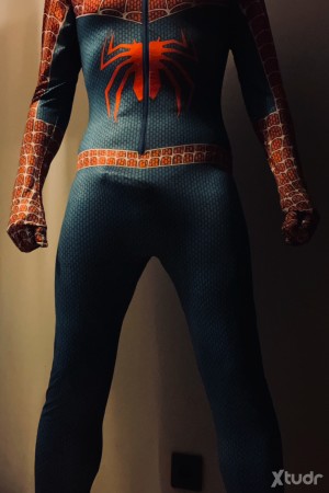 Xtudr - Lucas_Bondage: Tie me up and I'll try to escape.
If I don't escape, take advantage of it to touch me 😏
I'm into bondage, being tied ...