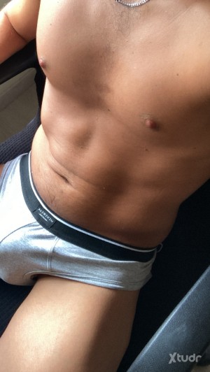 Xtudr - ChavalJoven: Submissive young guy, looking for a dominant and masculine master. I'm willing to offer myself to serious and macho mas...