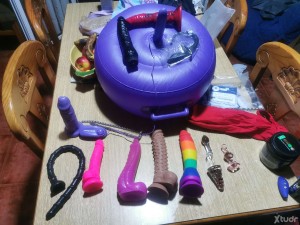 Xtudr - Prespica: Little of abdl who also likes bdsm. I like to dominate as much as being dominated and what I love the most are restriction...