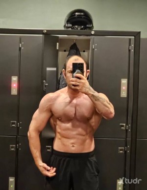 Xtudr - Masterfindom001: I am a confident and commanding Findom Master who values discipline, respect, and loyalty. I enjoy taking the lead ...