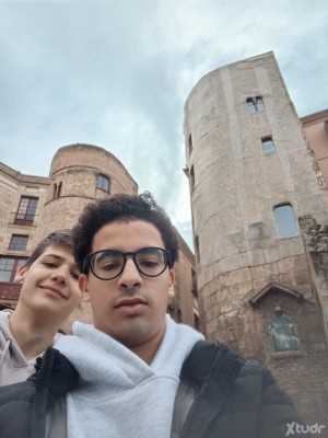 Xtudr - Josepio: Me gustaría encontrar un DOM
Algún DOM para ir quedando de vez en cuando☺️
Prácticas que me gustan:
-Humillación
-Secuestro...