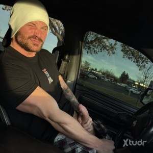 Xtudr - curvedkingX: 