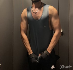 Xtudr - FranDavi: I'm looking for a submissive man. I like domination and punishment. Talk to me and let's get to know each other.