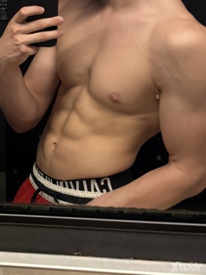 Xtudr - THEKING18: Look, I'm not one of those who beats around the bush. My body is proof that I don't give up easily, you understand? Each ...