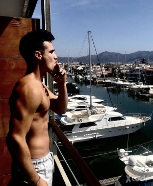 Xtudr - yournewgod: Your new God. Write to me and introduce yourself.