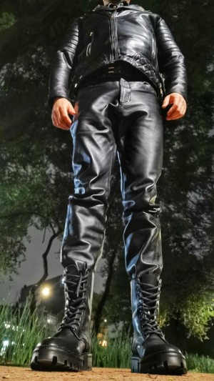 Xtudr - Maccer: You want me to translate Spanish text into English, without censoring any words, including explicit or vulgar language. You'...