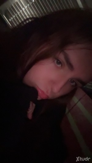 Xtudr - trannygirl: 18 yo tranny 
Fat 