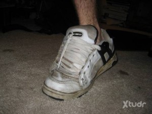 Xtudr - AMOWARRO: I'm a slender muscular and hairless person, very fetishist and above all, very pervy.