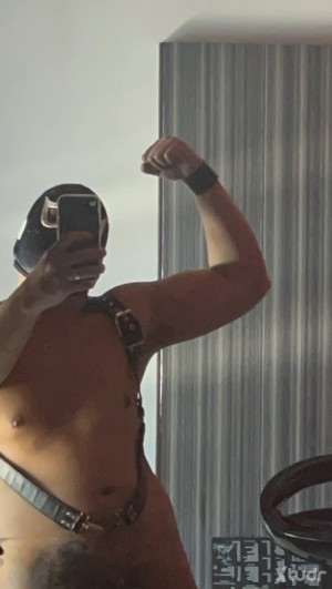 Xtudr - MasterMexicano: Alpha Master, Latin and arrogant.
Master Cash 💪🏽
The only way you'll get to see me again is with your worship.
If yo...