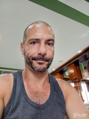 Xtudr - Ourensevers: Sporty healthy guy in general with a good ass and a good cock. In general, I'm a bottom and submissive, but I enjoy a g...