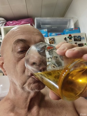 Xtudr - Fedemagic: Maduro versatil (+activo) para bb, pis, agujas, puke, tragar pis/puke/enemas, azotes, fluidos en los ojos, fist, retos, b...