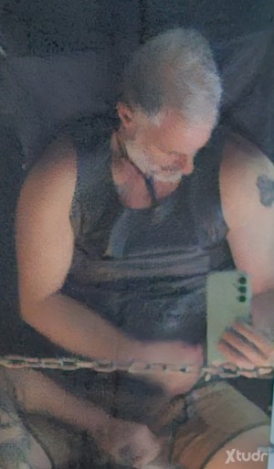 Xtudr - spanishxxx: Dominant top interested in training slaves. I'm into all kinds of domination practices: face fucking, watersports, foot ...